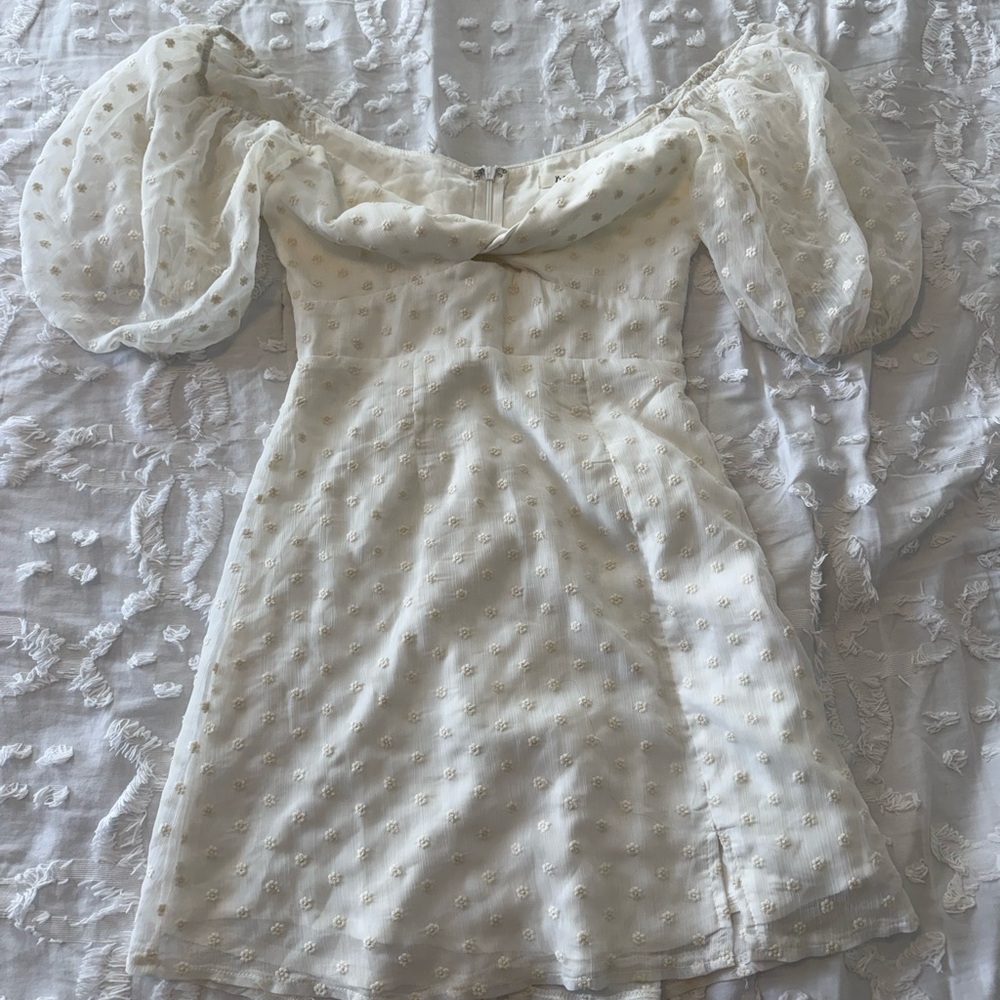 Floral Ivory Puff-Sleeve Party Dress